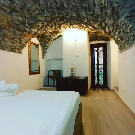 Appartamento Incantevole La Grotta Apricale Ngoại thất bức ảnh