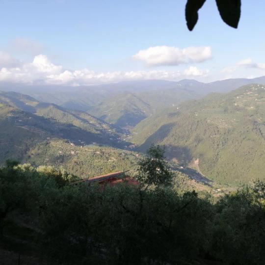 Appartamento Incantevole La Grotta Apricale Ngoại thất bức ảnh