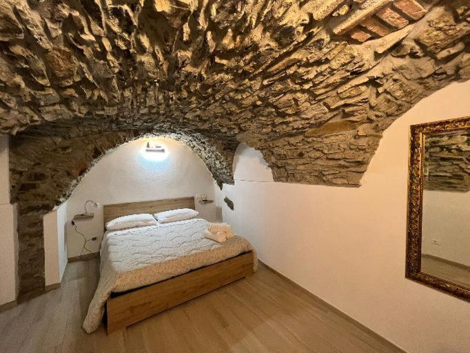 Appartamento Incantevole La Grotta Apricale Ngoại thất bức ảnh