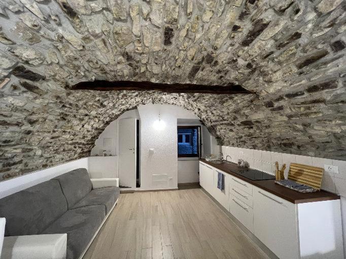 Appartamento Incantevole La Grotta Apricale Ngoại thất bức ảnh